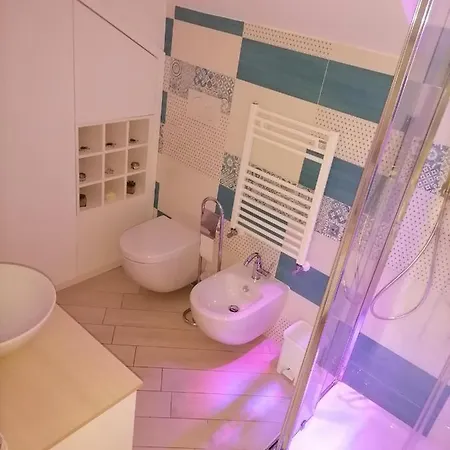 Le Chic לינה וארוחת בוקר 4*