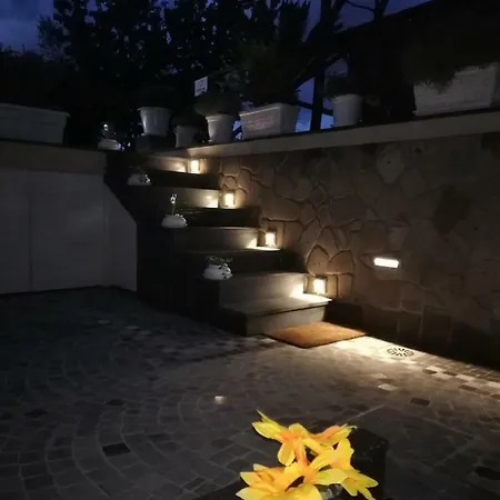 לינה וארוחת בוקר Le Chic